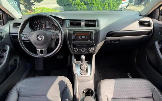 imagem-https://www.socarrao.com.br/sc-vehicle-images-prod/3126632/1786375823549-8352812_9_B_45a079885a.jpeg