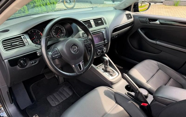 imagem-https://www.socarrao.com.br/sc-vehicle-images-prod/3126632/1786375823553-8352812_5_B_229fa847dd.jpeg