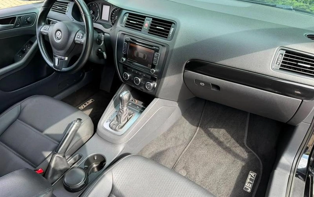 imagem-https://www.socarrao.com.br/sc-vehicle-images-prod/3126632/1786375823561-8352812_12_B_5d389c8cbe.jpeg