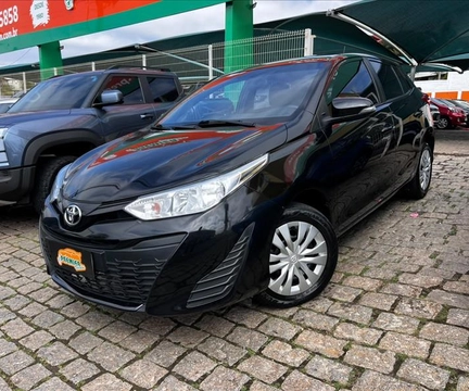 Toyota Yaris 2021 Preto — foto 1 de 3