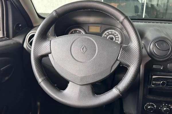 imagem-https://www.socarrao.com.br/sc-vehicle-images-prod/3127436/1788198527331-8364431_9_B_174a184f01.jpeg