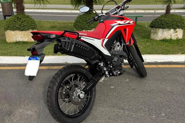 imagem-https://www.socarrao.com.br/sc-vehicle-images-prod/3128198/1786381385959-8364856_2_B_0b55a85862.jpeg
