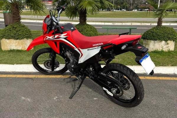 imagem-https://www.socarrao.com.br/sc-vehicle-images-prod/3128198/1786381385961-8364856_3_B_0320135c04.jpeg