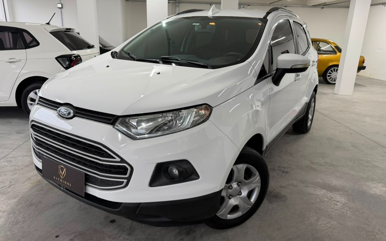 Ford EcoSport 2015 Branco — foto 1 de 3