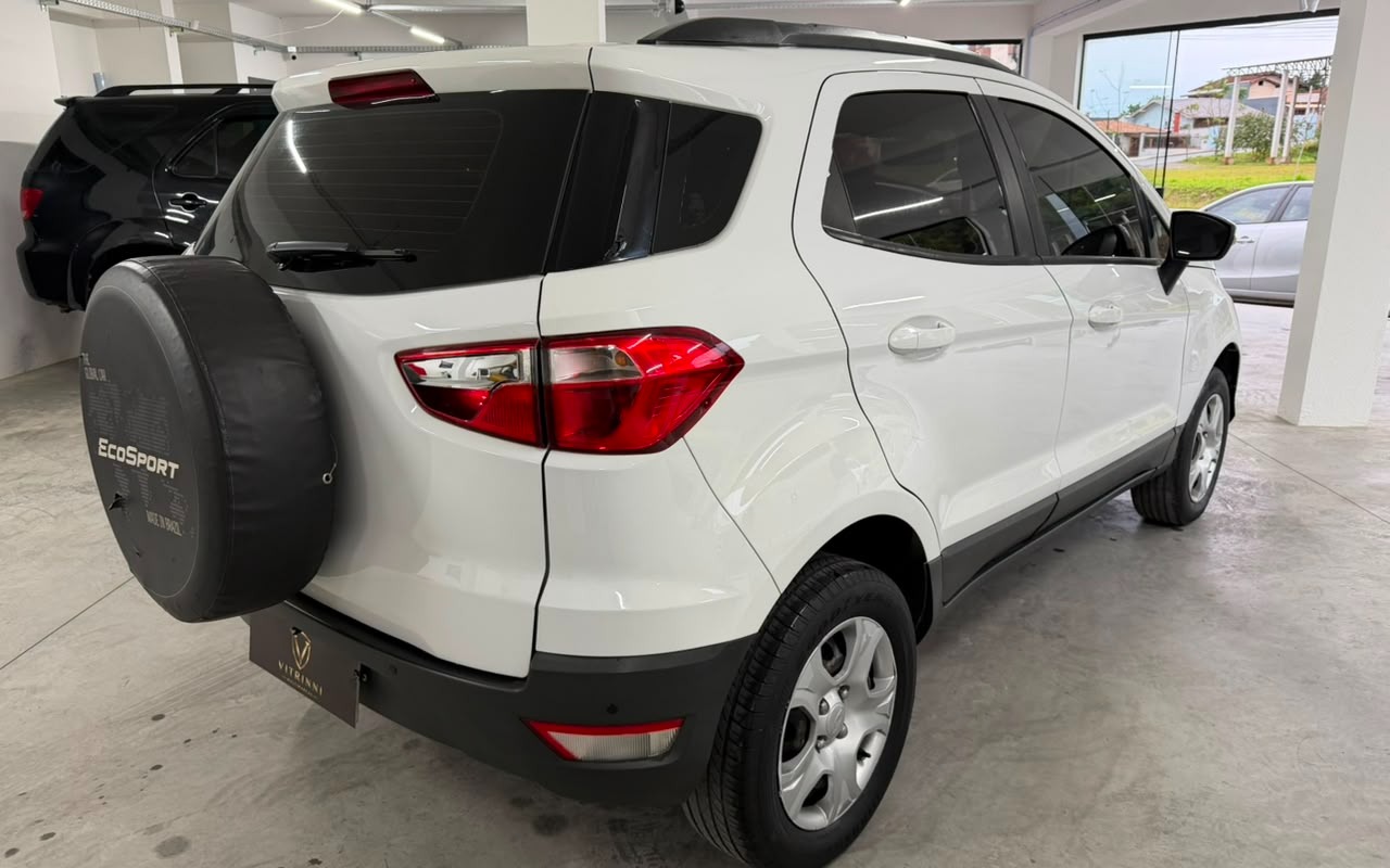 imagem-https://www.socarrao.com.br/sc-vehicle-images-prod/3128262/1786382044500-ZDQ1ODNkM2EtODMzYi00Yjc3LWE1ZDItMTFkZDI0NzAyNDU3LmpwZw.jpg