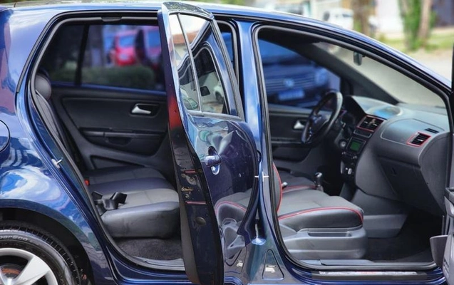 imagem-https://www.socarrao.com.br/sc-vehicle-images-prod/3128330/1788633725234-7874371_5_B_302d384535.jpeg