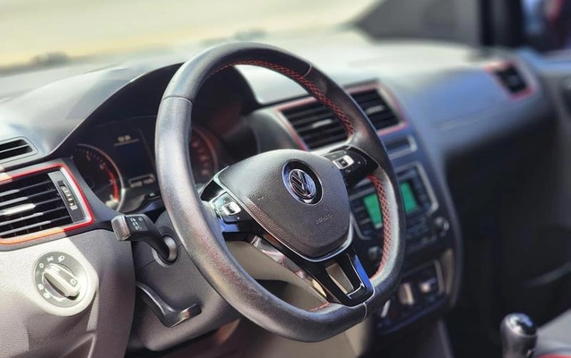 imagem-https://www.socarrao.com.br/sc-vehicle-images-prod/3128330/1788633725241-7874371_6_B_4845b06368.jpeg