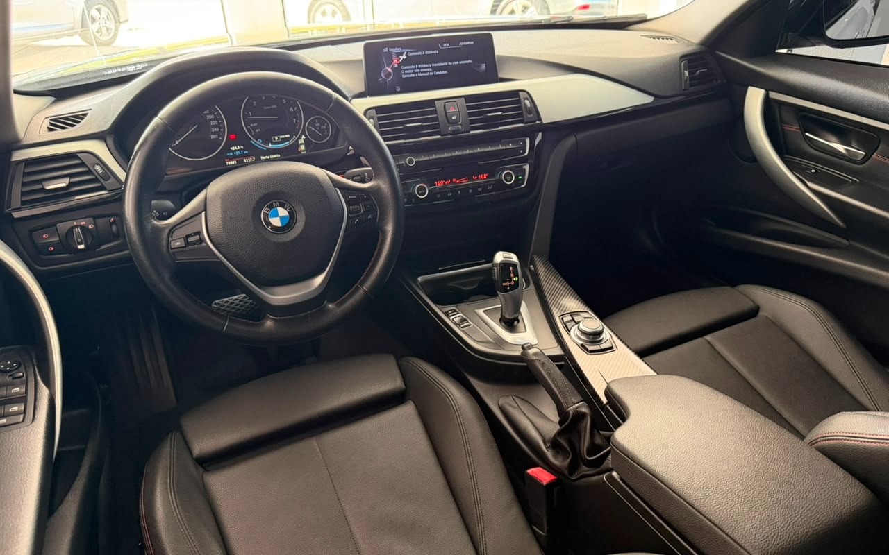 imagem-https://www.socarrao.com.br/sc-vehicle-images-prod/3128431/1786382651137-MGRlYTRhZmEtMDAyZS00N2I0LTkzNTItZDk1MDViYjM4YjNkLmpwZw.jpg