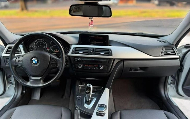 imagem-https://www.socarrao.com.br/sc-vehicle-images-prod/3128576/1786384329627-8364986_8_B_565a3633f6.jpeg