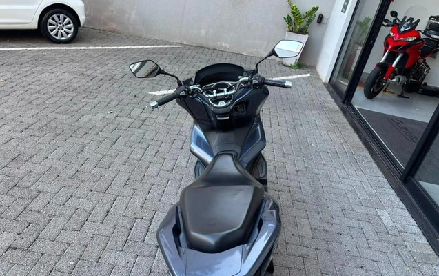 imagem-https://www.socarrao.com.br/sc-vehicle-images-prod/3128766/1789580332662-8364990_5_B_7a4cf789d5.jpeg