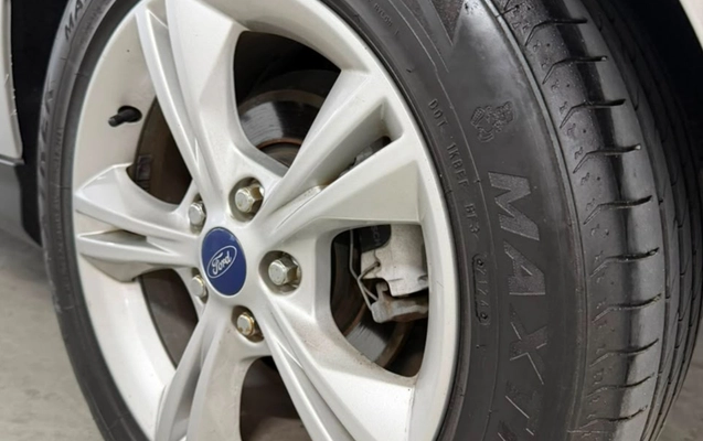 imagem-https://www.socarrao.com.br/sc-vehicle-images-prod/3128867/1786384589075-ZWI3OTg4ZGQtMzM2Mi00NmM3LTkwZjYtYjlhN2FlYThiMmM3LmpwZw.jpg