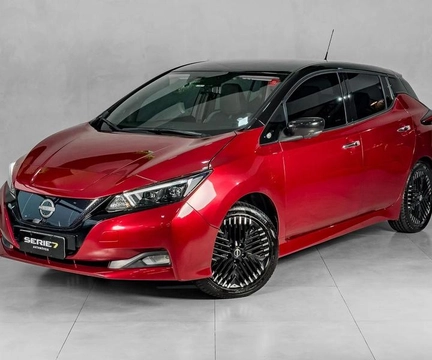 Nissan LEAF Aut. (Elétrico) 2023 Vermelho — foto 1 de 3