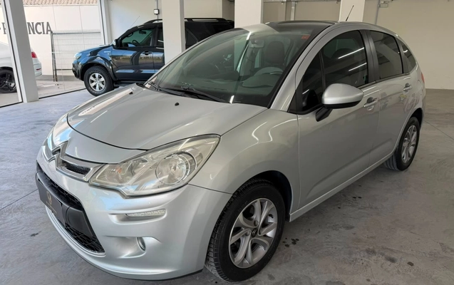 imagem-https://www.socarrao.com.br/sc-vehicle-images-prod/3129151/1786385988425-ZjA5ZTA2ZTUtY2QwMy00MWViLWE3MjItYmE3NGQ5MjM0ODkxLmpwZw.jpg