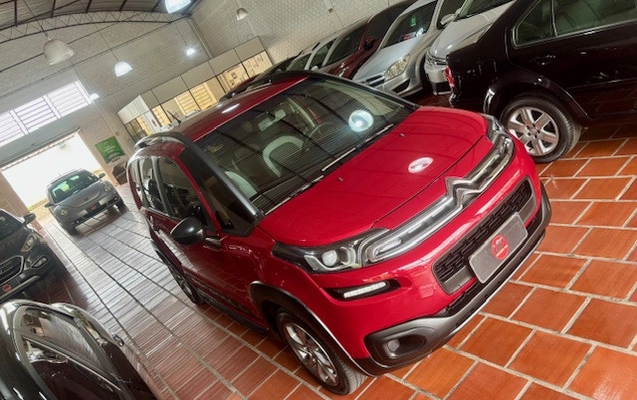 imagem-https://www.socarrao.com.br/sc-vehicle-images-prod/3129172/1786385998047-W4U6QcZJInIziHVg2zLbgdHRPFSluT6j.jpg