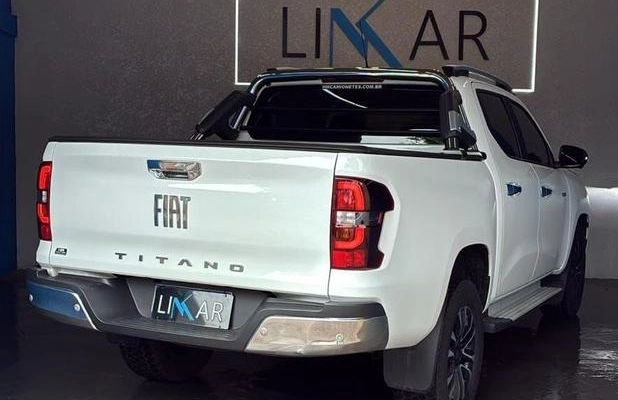 imagem-https://www.socarrao.com.br/sc-vehicle-images-prod/3129188/1789483572893-8353975_13_B_961bd71951.jpeg