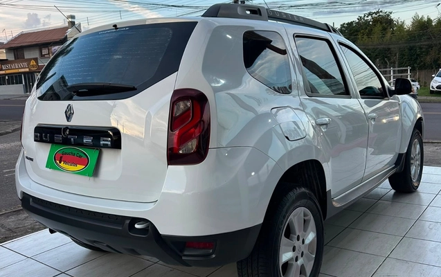 imagem-https://www.socarrao.com.br/sc-vehicle-images-prod/3129218/1787235913004-ZDMwMjkxNTAtOWQ2MS00ZjUwLTgyMDYtZDg1NDllMWNjNjlmLmpwZWc.jpeg