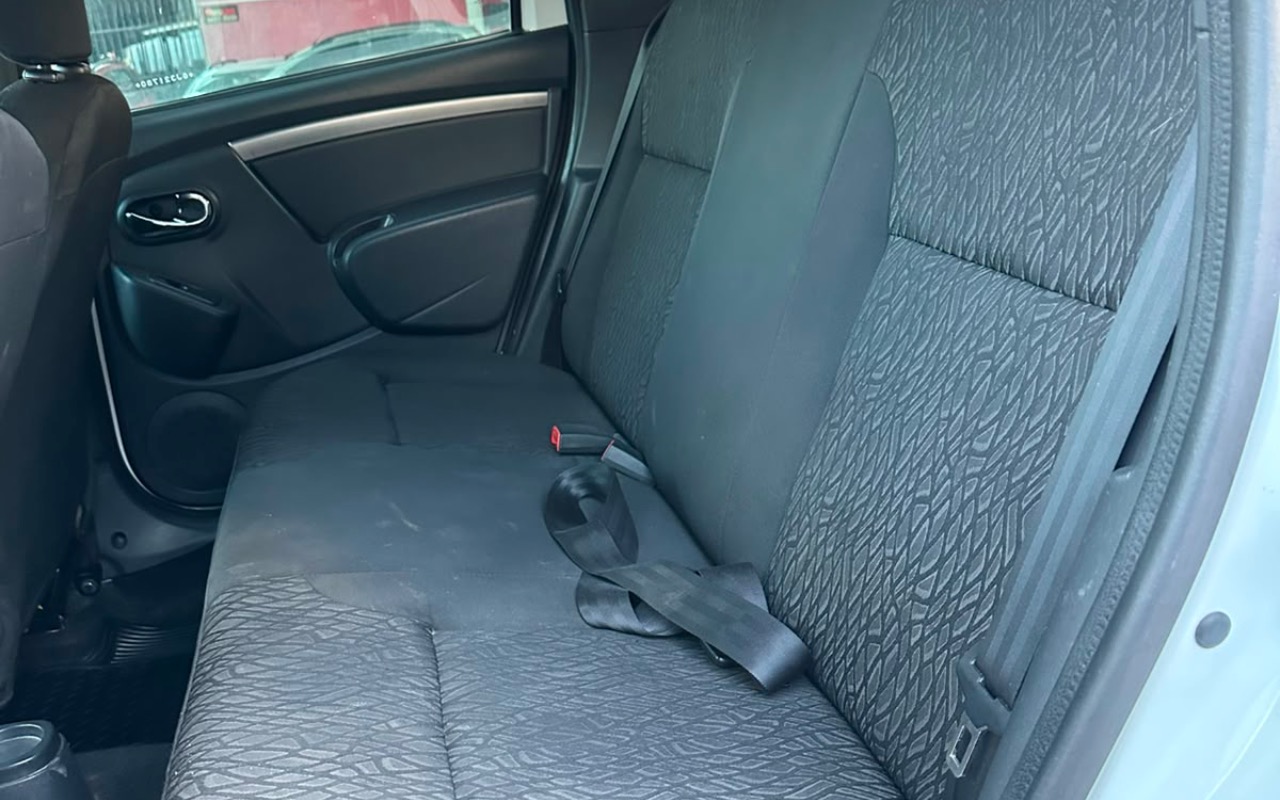 imagem-https://www.socarrao.com.br/sc-vehicle-images-prod/3129218/1787235913153-MjdiYjQ0NjAtM2I1Ni00NTdhLWFkMjctNWEwNjlhZGRhMTQ4LmpwZWc.jpeg