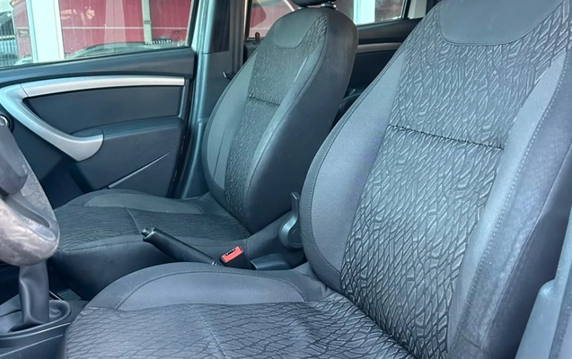imagem-https://www.socarrao.com.br/sc-vehicle-images-prod/3129218/1787235913212-MzMwNDFhNTEtOTA3ZS00YWMyLWI3NWMtMDlkZmFmMDI0NTk1LmpwZWc.jpeg