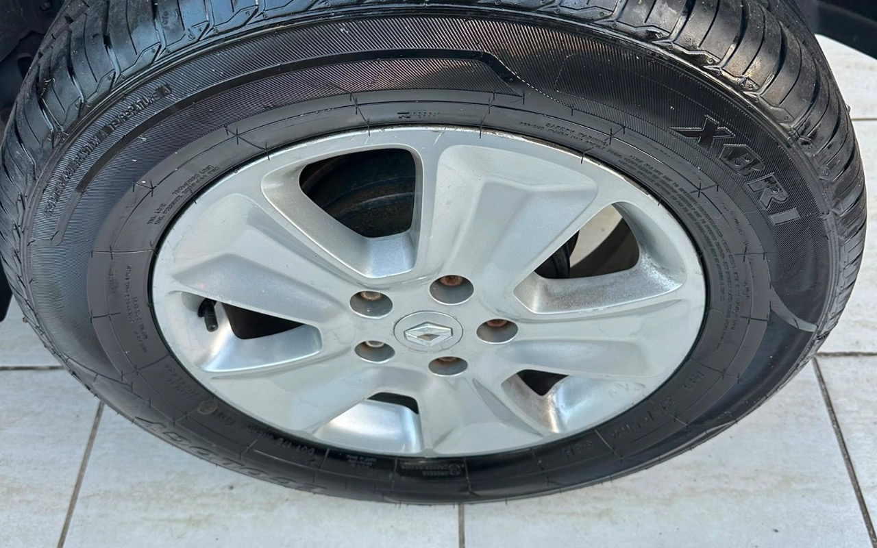 imagem-https://www.socarrao.com.br/sc-vehicle-images-prod/3129218/1787235913366-MzRhZjBjMTAtMjdlMS00ZWNjLWEzOTMtOThjOGQwY2I4YWFiLmpwZWc.jpeg