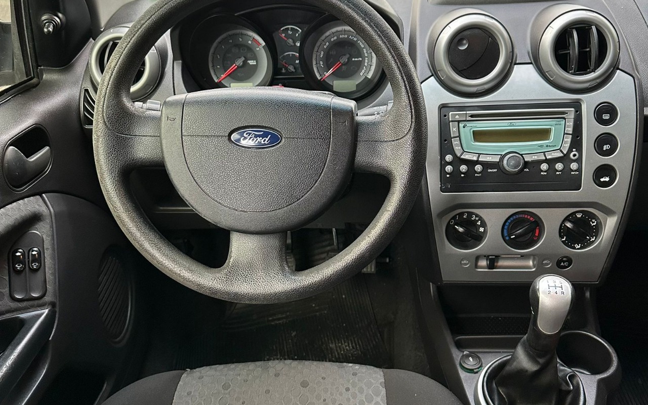 imagem-https://www.socarrao.com.br/sc-vehicle-images-prod/3129293/1786629454001-ZWUwZDIyOTktNGQ2Yy00Nzk5LWIzOTItODEwMWNjM2IxYjMxLmpwZw.jpg
