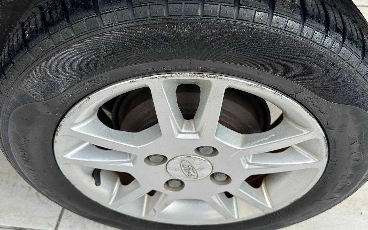 imagem-https://www.socarrao.com.br/sc-vehicle-images-prod/3129293/1786629454121-NTU1ZGM3MmMtOGZmNC00NjdhLWIyMWItODIxYTVmNWQzMjBlLmpwZw.jpg