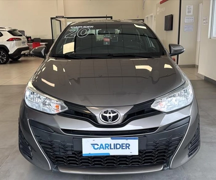 Toyota Yaris 2020 Cinza — foto 1 de 3