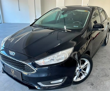 Ford Focus 2016 Preto — foto 1 de 3