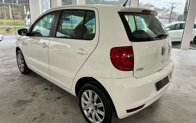imagem-https://www.socarrao.com.br/sc-vehicle-images-prod/3129593/1786387881616-MjAyNDFmNjAtOTA1OS00MzBlLTgwMzUtYjA4ZjRhODEyOWJjLmpwZw.jpg