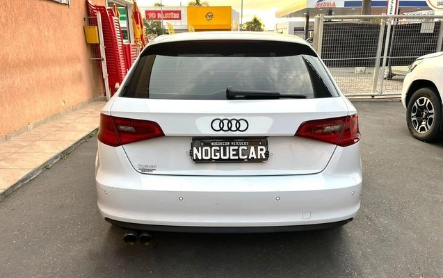 imagem-https://www.socarrao.com.br/sc-vehicle-images-prod/3129650/1786388231811-8365686_15_B_71f37965e1.jpeg