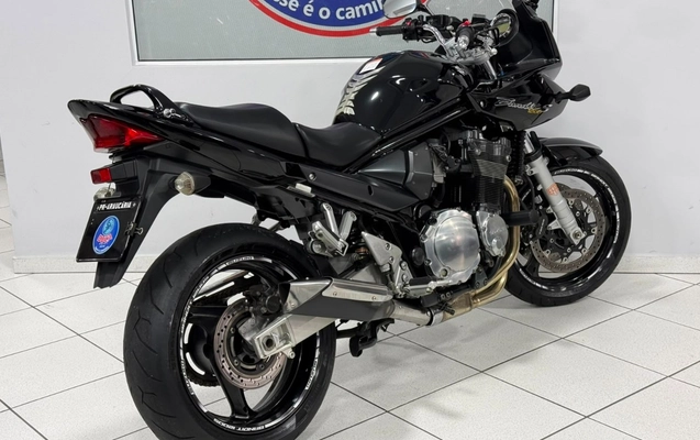 imagem-https://www.socarrao.com.br/sc-vehicle-images-prod/3129830/1786388878661-V2hhdHNBcHAgSW1hZ2UgMjAyNi0wOC0xMCBhdCAxNS41OC4xMyAoMykuanBlZw.jpeg