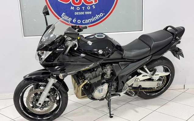 imagem-https://www.socarrao.com.br/sc-vehicle-images-prod/3129830/1786388879462-V2hhdHNBcHAgSW1hZ2UgMjAyNi0wOC0xMCBhdCAxNS41OC4xMiAoMSkuanBlZw.jpeg