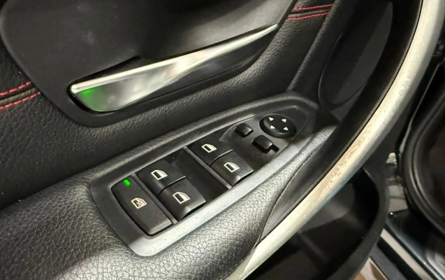 imagem-https://www.socarrao.com.br/sc-vehicle-images-prod/3129834/1787322182248-vehicle_image_1786388862_87dcf8c366f28d9dadf38949c11e3b50.jpeg
