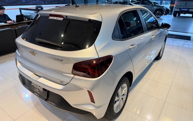 imagem-https://www.socarrao.com.br/sc-vehicle-images-prod/3129936/1786801783958-8365836_13_B_24510351e8.jpeg