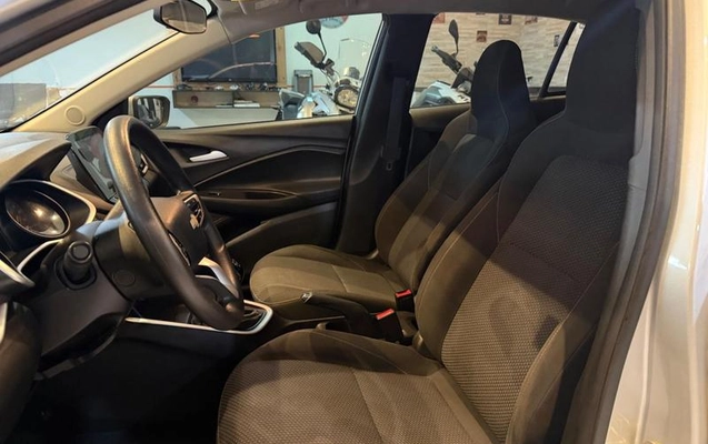imagem-https://www.socarrao.com.br/sc-vehicle-images-prod/3129936/1786801783967-8365836_3_B_fe48f4c4be.jpeg