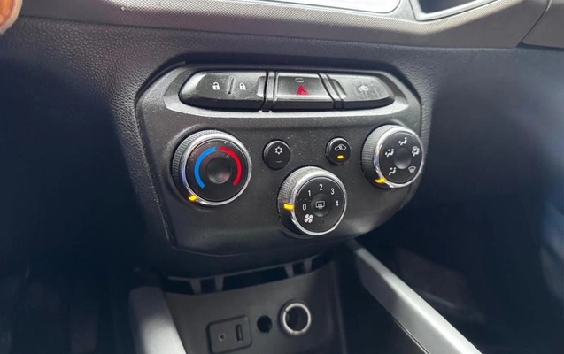 imagem-https://www.socarrao.com.br/sc-vehicle-images-prod/3130233/1788444063954-8350341_12_B_ea8bec3c62.jpeg