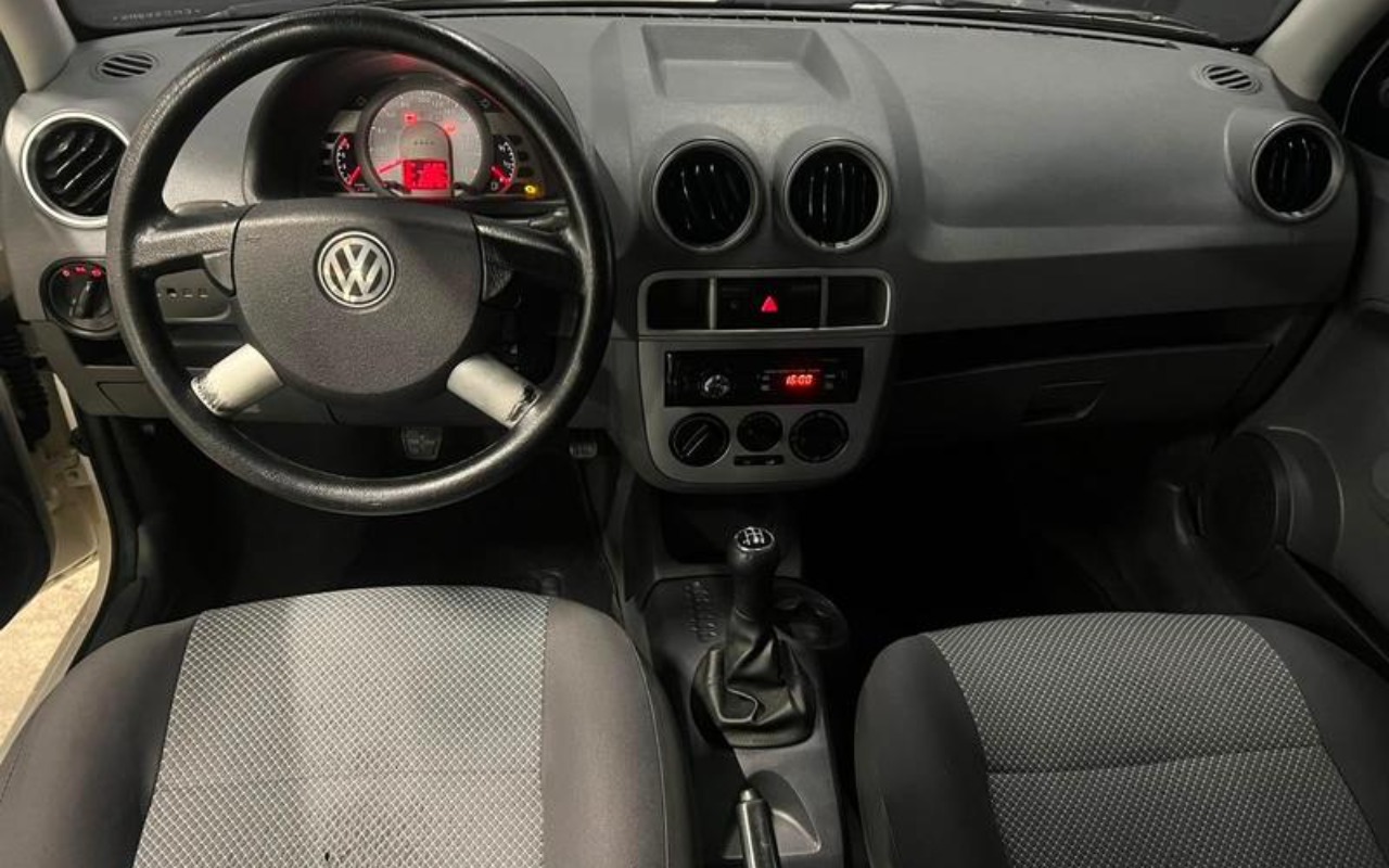 imagem-https://www.socarrao.com.br/sc-vehicle-images-prod/3130268/1786390442865-ODI3MjE3OF8xMF9CXzA2MDE3MzliY2QuanBlZw.jpeg
