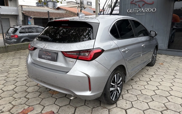 imagem-https://www.socarrao.com.br/sc-vehicle-images-prod/3130284/1786390462024-1_030115.jpg