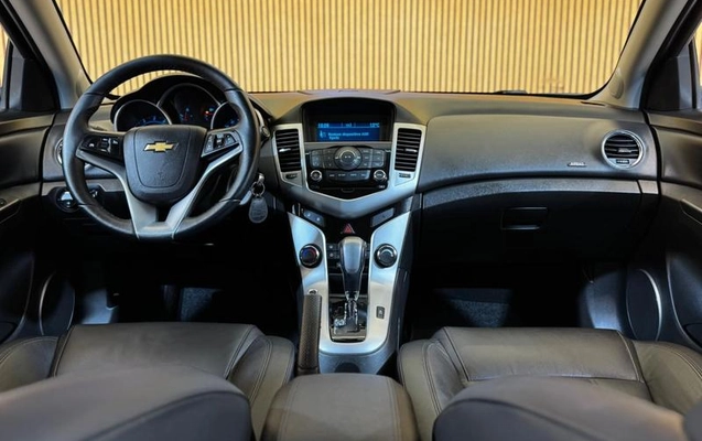 imagem-https://www.socarrao.com.br/sc-vehicle-images-prod/3130354/1786736213432-8293066_12_B_d223c47f0d.jpeg