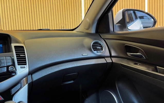 imagem-https://www.socarrao.com.br/sc-vehicle-images-prod/3130354/1786736213434-8293066_14_B_0f9b159455.jpeg
