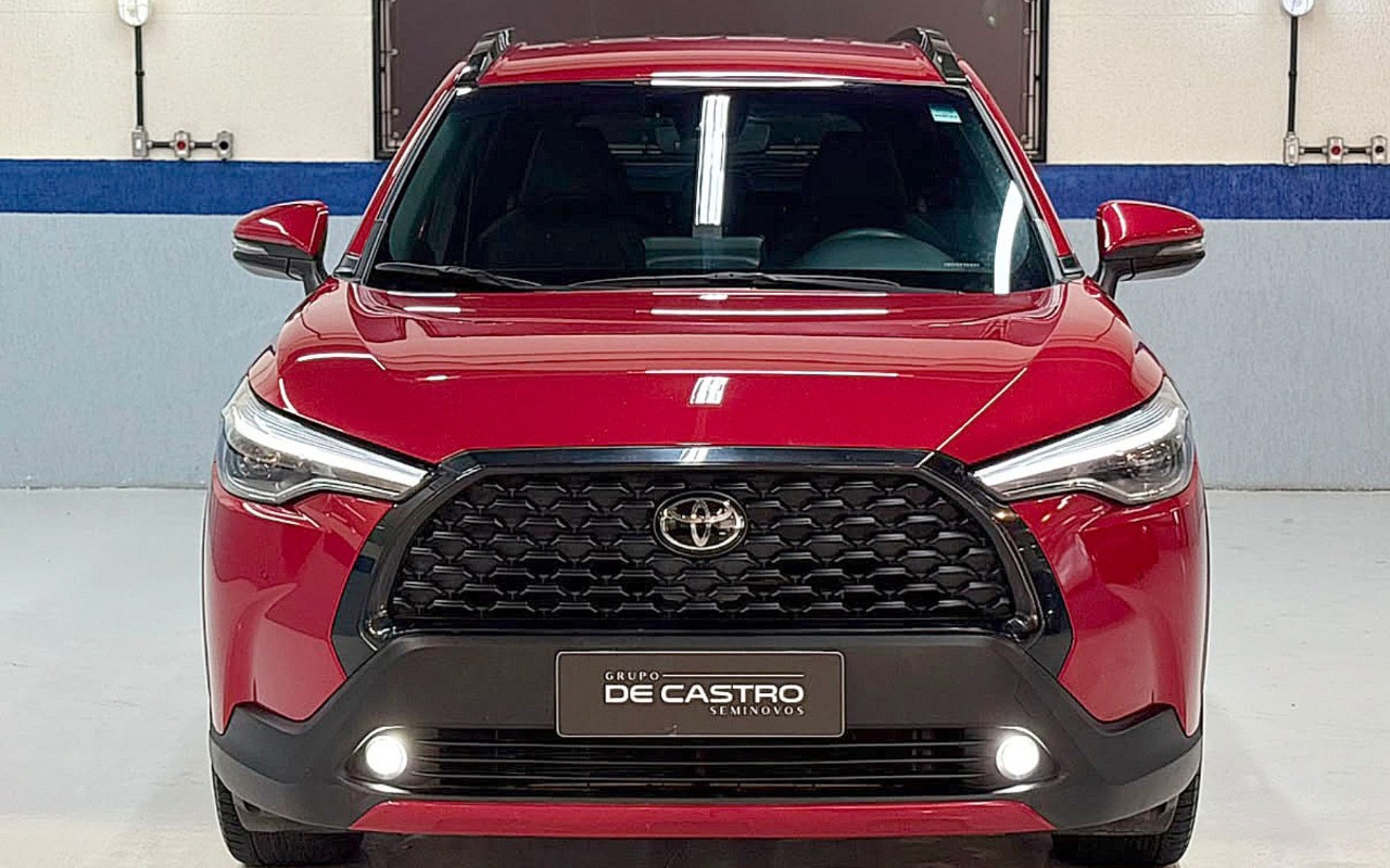 imagem-https://www.socarrao.com.br/sc-vehicle-images-prod/3130414/1786391058533-VE9ZT1RBIENPUk9MTEEgQ1JPU1MgWFJFIC0gMjAyNCAtIFZFUk1FTEhPIC0gU0VWN0ExOS5qcGc.jpg