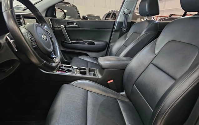 imagem-https://www.socarrao.com.br/sc-vehicle-images-prod/3130527/1786391224843-punJBZJlq1lRCkOoVavLZeuB8nfIIXHt.jpg