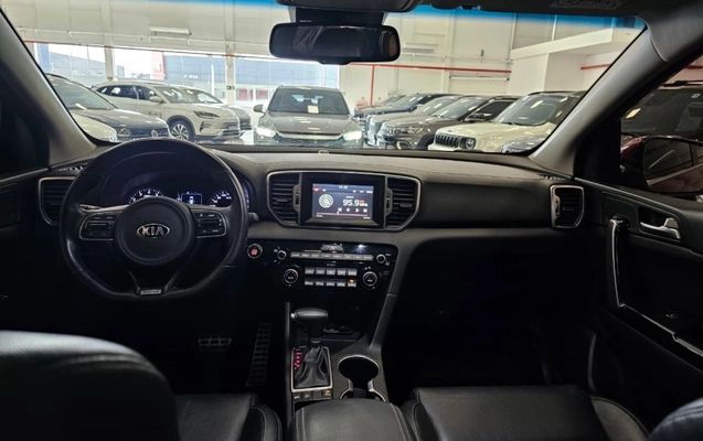 imagem-https://www.socarrao.com.br/sc-vehicle-images-prod/3130527/1786391224862-OetBZjozE0vpGyUmy72vdwI4baWCUBDm.jpg