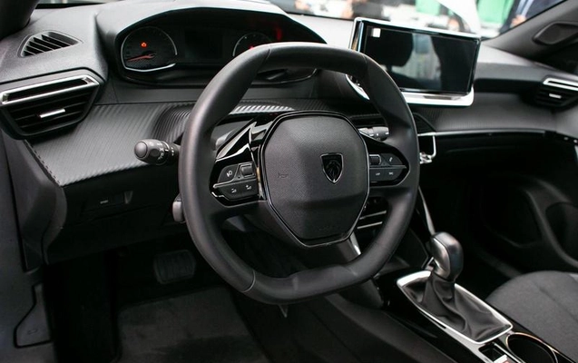 imagem-https://www.socarrao.com.br/sc-vehicle-images-prod/3130645/1788439939992-8366110_13_B_b6e1aea257.jpeg