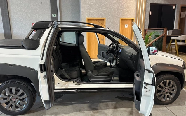 imagem-https://www.socarrao.com.br/sc-vehicle-images-prod/3130856/1789579218778-vehicle_image_1786392046_bbedad44d13f3d9f441b39e7c7c010d7.jpeg