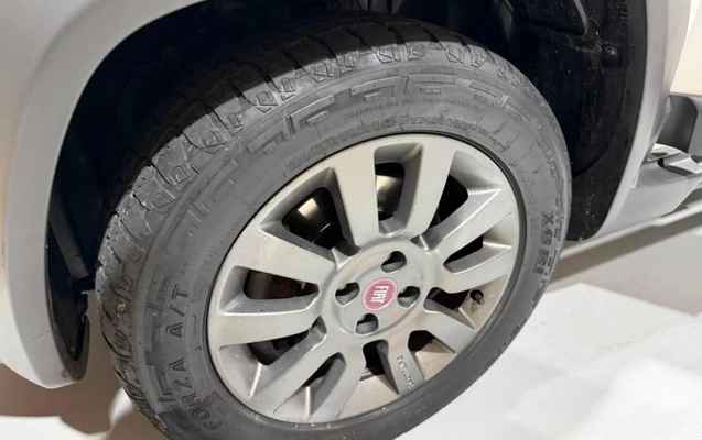 imagem-https://www.socarrao.com.br/sc-vehicle-images-prod/3130856/1789579218781-vehicle_image_1786392050_1d842db8b7111edea276bcff02a3f7b4.jpeg