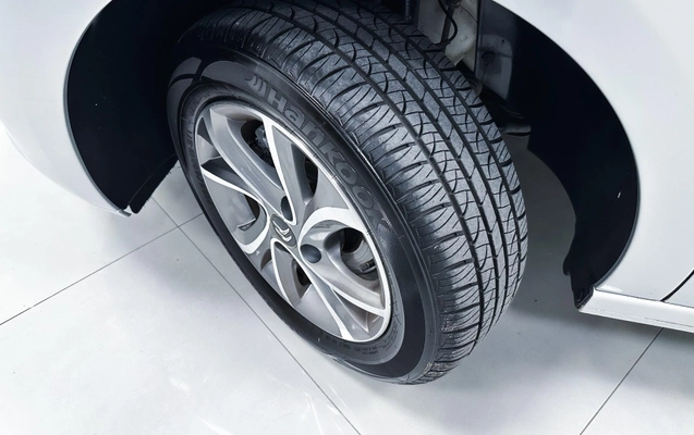 imagem-https://www.socarrao.com.br/sc-vehicle-images-prod/3130858/1786392129046-8c82cbd332ea4e2e99809f4ad41f6fa1_1786392104444.jpg