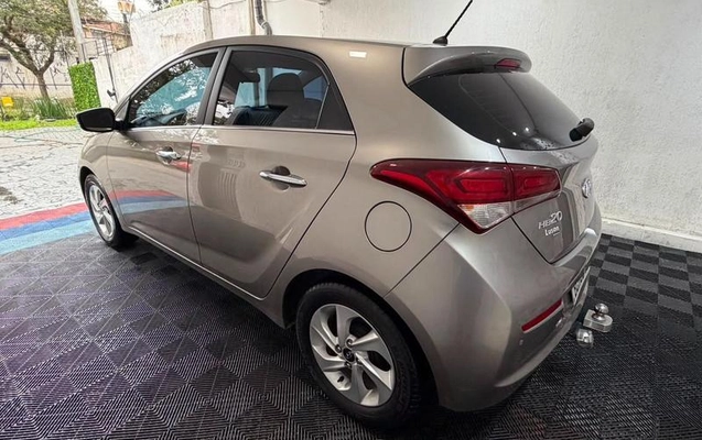 imagem-https://www.socarrao.com.br/sc-vehicle-images-prod/3131030/1789563327355-8365066_17_B_ea9d7b2068.jpeg