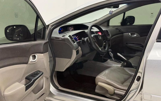 imagem-https://www.socarrao.com.br/sc-vehicle-images-prod/3131223/1788527338280-8365880_4_B_af61280277.jpeg