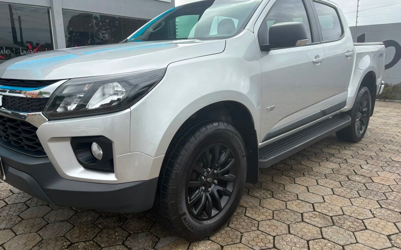 Chevrolet S10 Pick-Up LT 2.8 TDI 4x4 CD Diesel Aut na cor Prata em Contenda / PR - 3131286