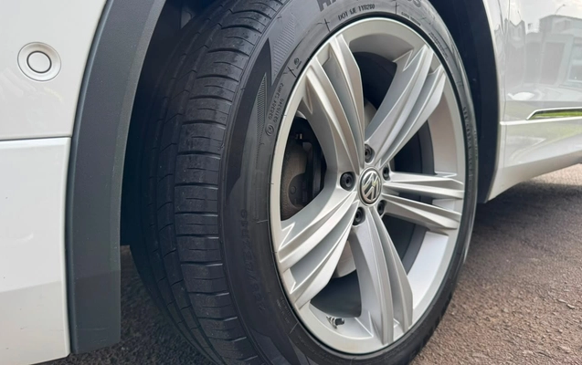 imagem-https://www.socarrao.com.br/sc-vehicle-images-prod/3131533/1786394284826-V2hhdHNBcHAgSW1hZ2UgMjAyNi0wOC0xMCBhdCAxNi4xNC4xOSAoNCkuanBlZw.jpeg